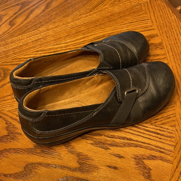 Women’s Natural Soul Black Shoes. Perfect and comfortable for wearing to work - Picture 2 of 4